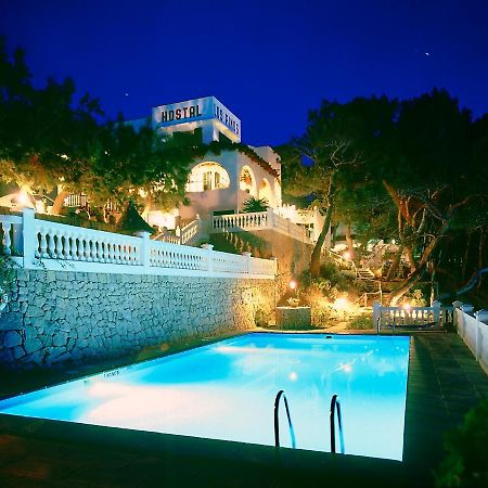 Hostal Los Pinos Cala de Sant Vicenc Exteriör bild